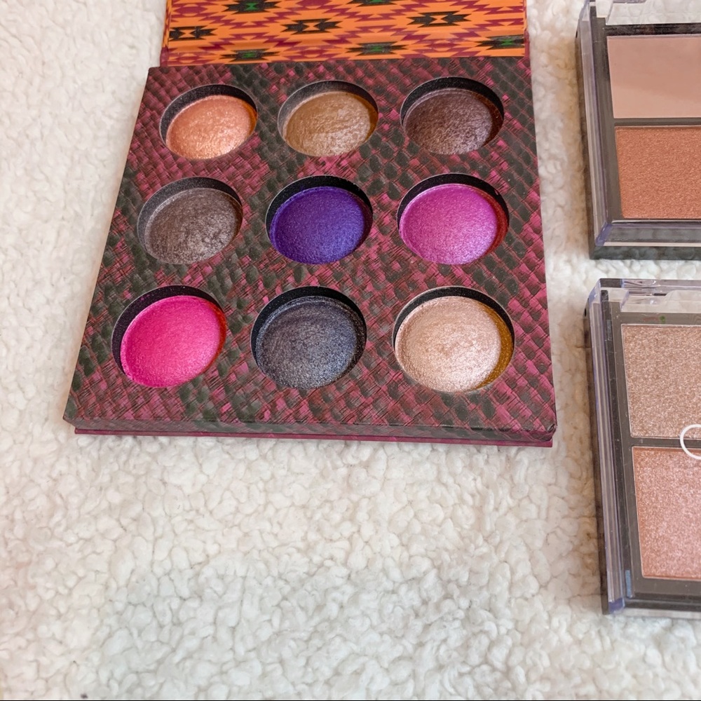 Eyeshadow Bundle - Picture 3 of 3